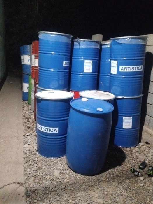 200 л бочки продается