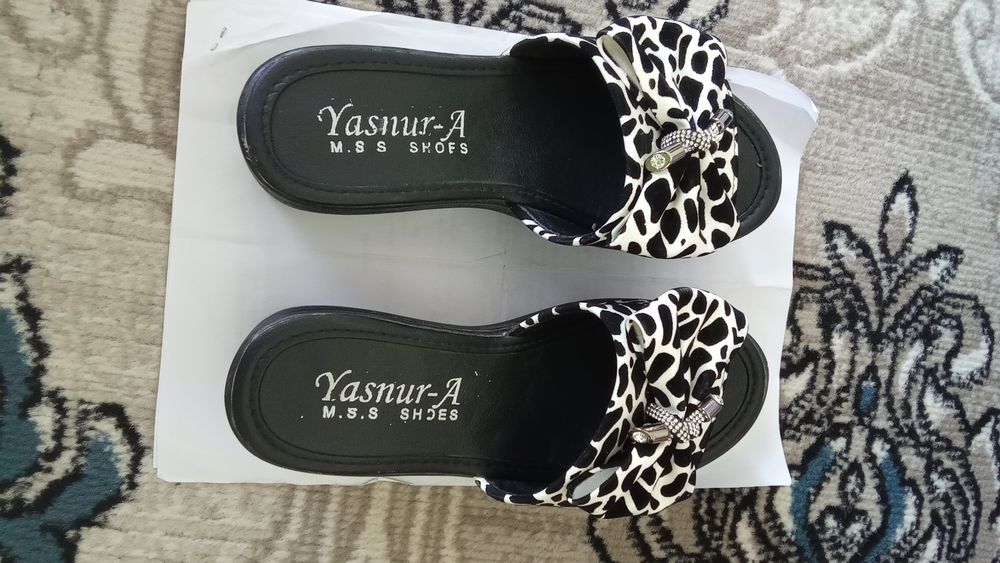 Аёллар тапочкаси