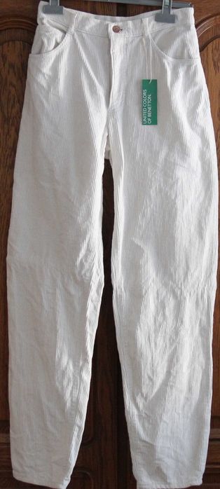 Pantaloni BENETTON, noi cu eticheta