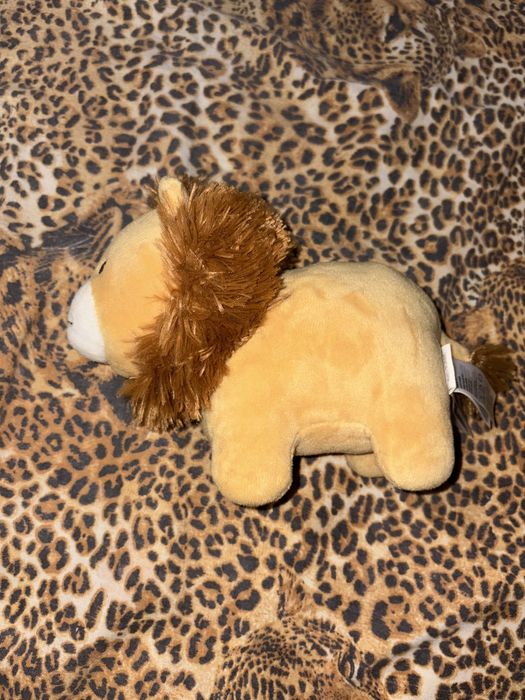 Плюшена играчка лъвче