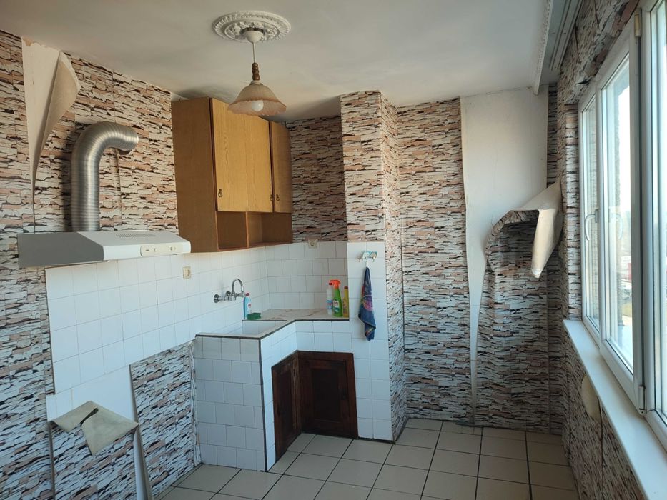 Продава се Тристаен апартамент в Търговище, Център - 90 кв.м за 1020 €/кв.м - Снимка #5