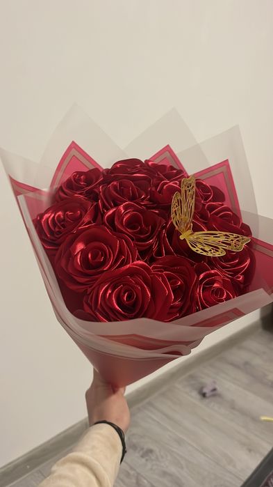 Buchete de flori din satin