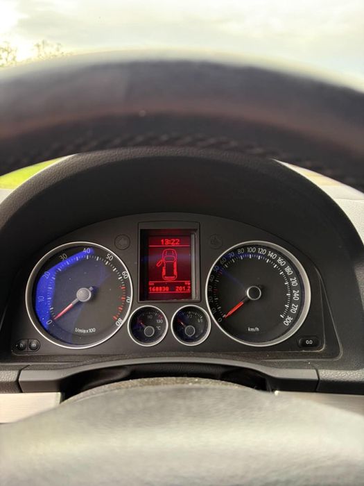 Volkswagen Golf 5 Цената ТЪРПИ КОМЕНТАР