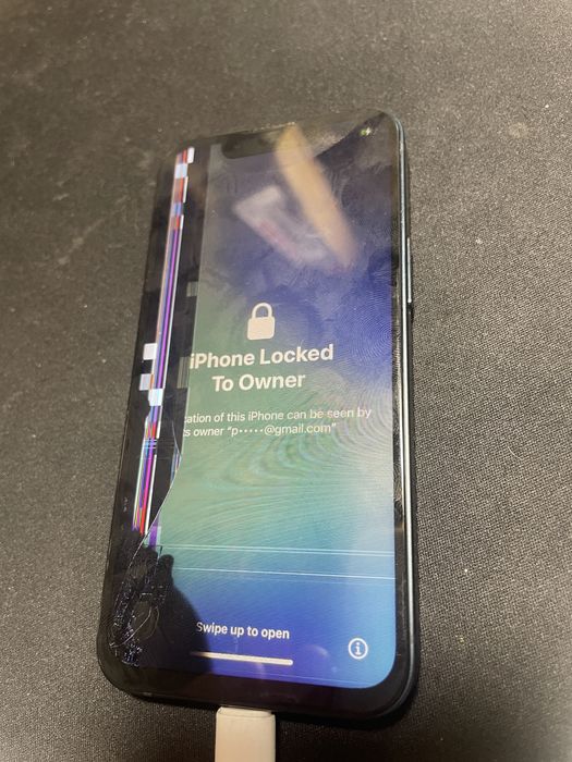 Iphone 13 mini заблокирован