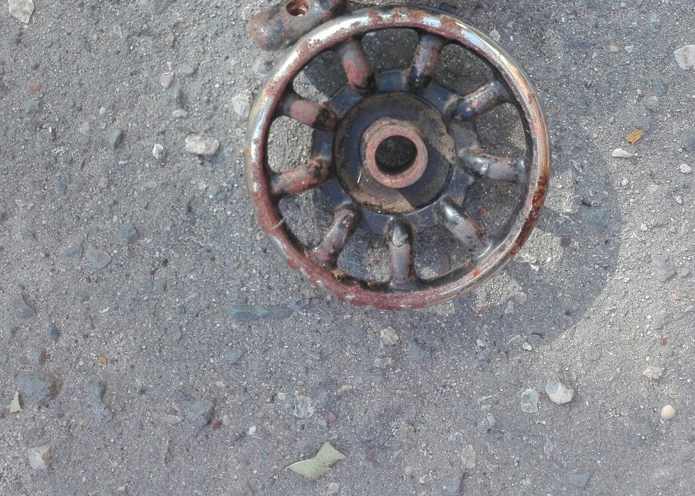 Продам от швейной машинке