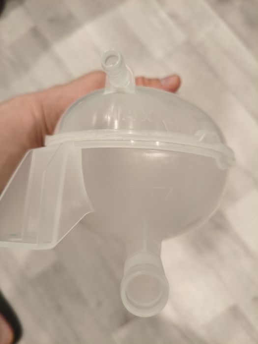 Расширительный бачок Renault duster