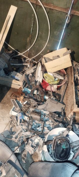 Запчасти на Ниссан лаурель