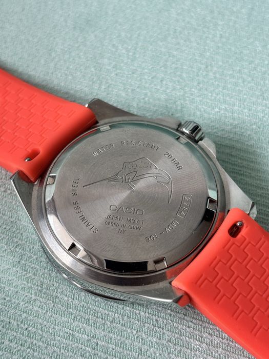 Casio Duro MDV-106 Marlin 200m Diver + 3 каишки | Отлично състояние