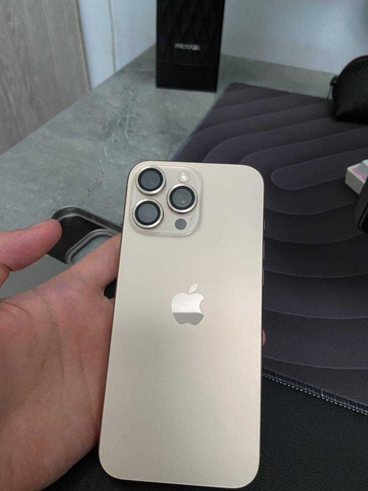 Iphone 16 ProMax Desert Titanium 256gb.