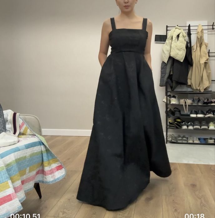 Продаю шикарное платье вечернее