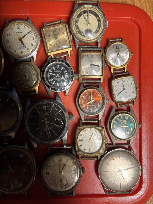 Lot ceasuri mecanice vechi  defecte 25 de bucati