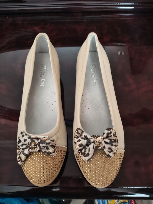 Продам женский обувь