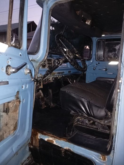 Zil 130 sotiladi xolati zor