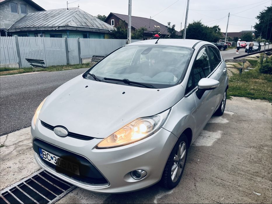 FORD Fiesta 2010 — imagine 2
