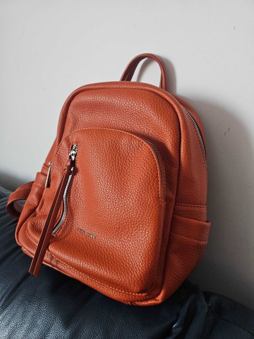 Дамска раница David Jones