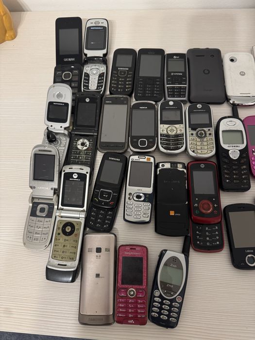Lot Telefoane Vechi
