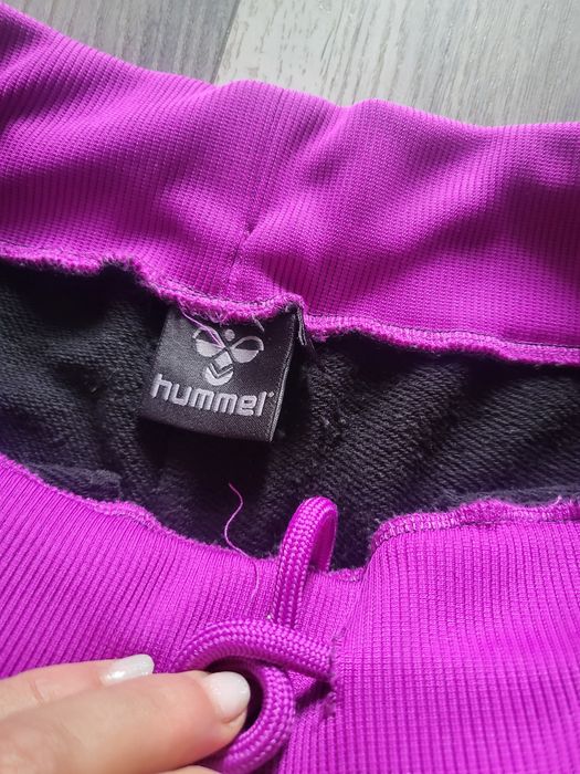 Vand pantaloni de trening hummel