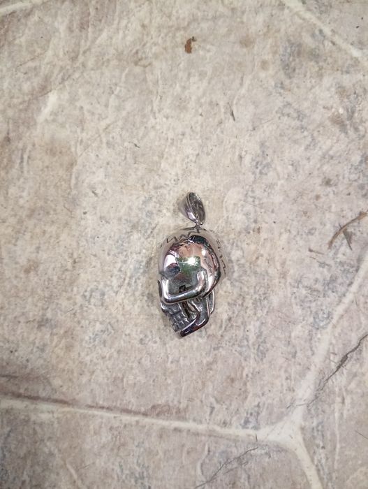 Медальони  стомана.