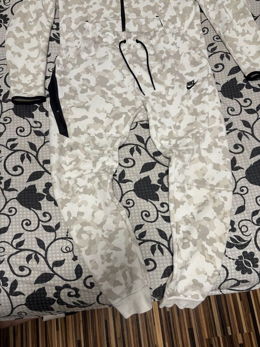 nike tech fleece camo alb