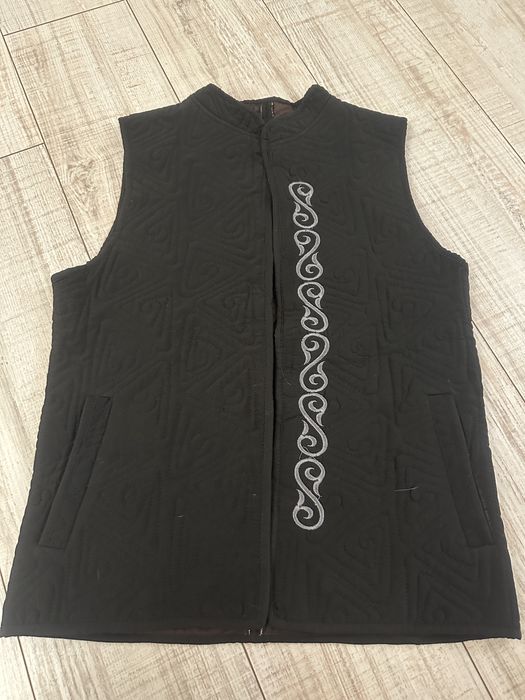 Продам жилет на подростка