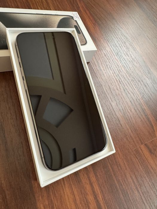 iPhone 15 Pro 256GB Natural Titanium