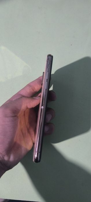 Iphone xs ideal holatda