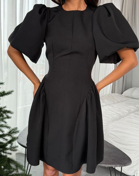 Платье черное короткое