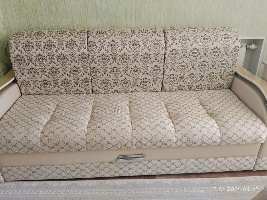 Продается б/у диван