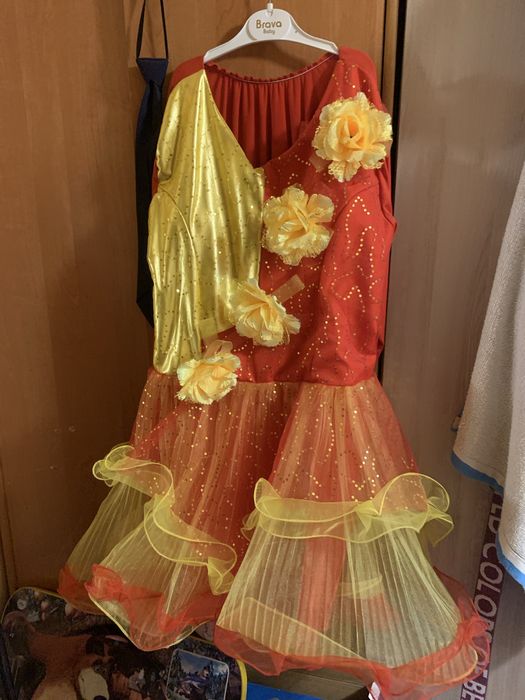 Платье праздничное