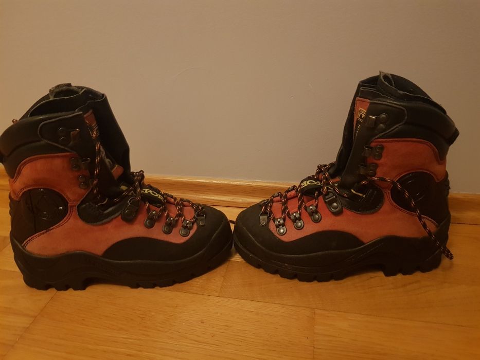 Bocanci iarna pt coltari La Sportiva 37