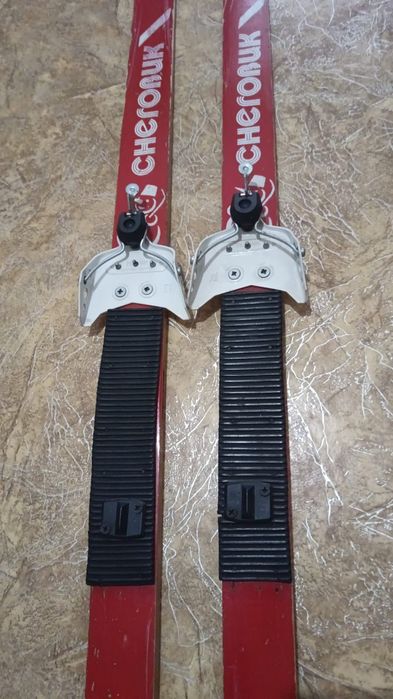 Продам лыжи размер 35-36