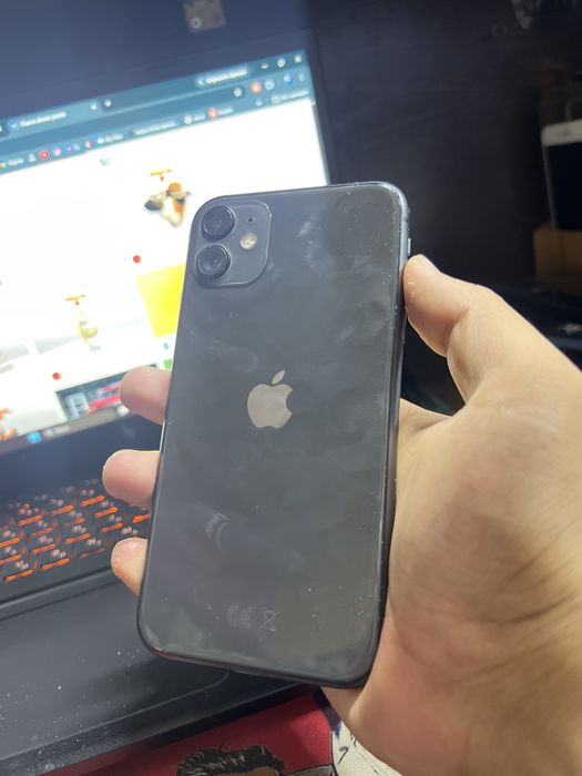 Продам Iphone 11 / 128 gb /face id есть