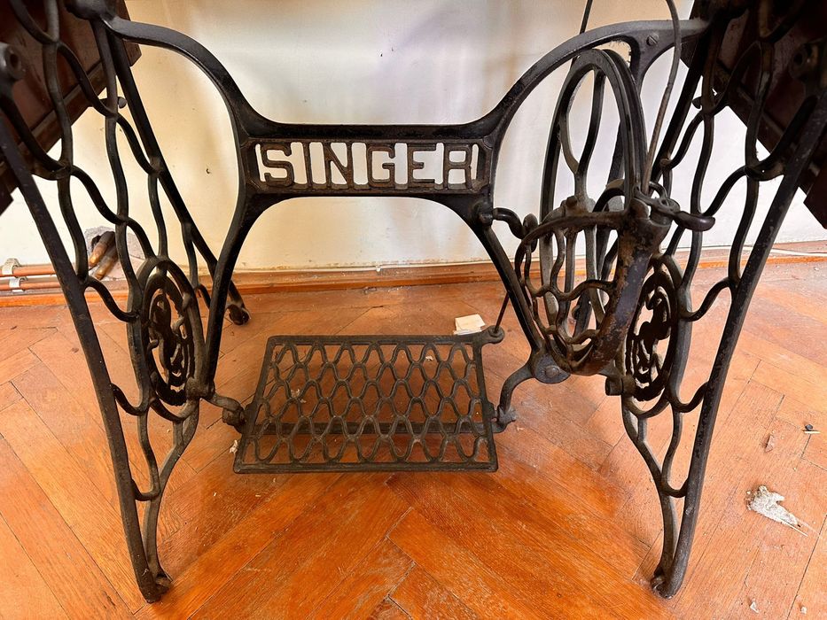 Masina de cusut SINGER