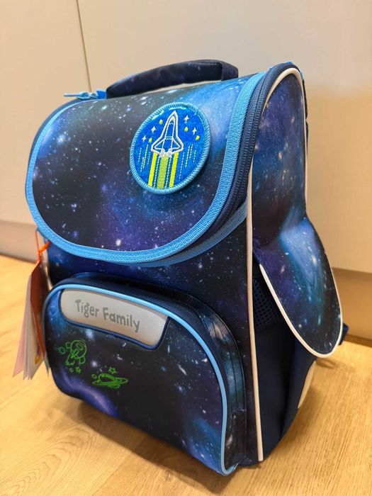 Ghiozdan Tiger Family Nature Quest Pro, model Super Galaxy - NOU cu etichetă
