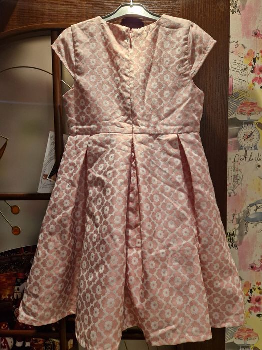 Платье на девочку