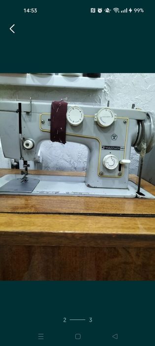 Продам швейный машинка