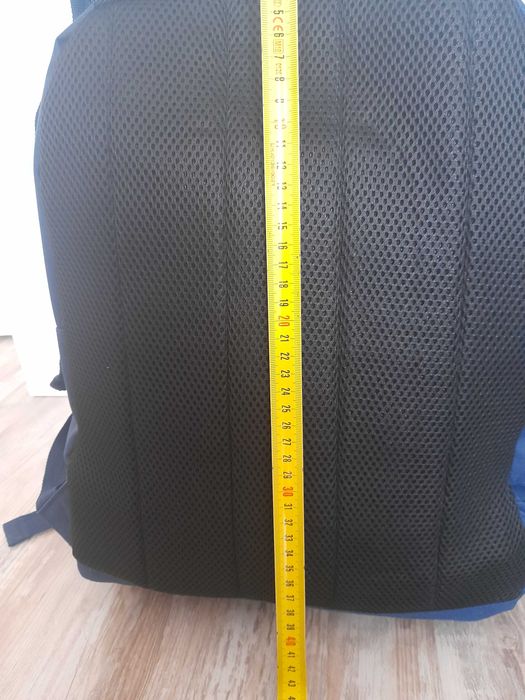 Чантичка за кръст и раница с джоб за маратонки