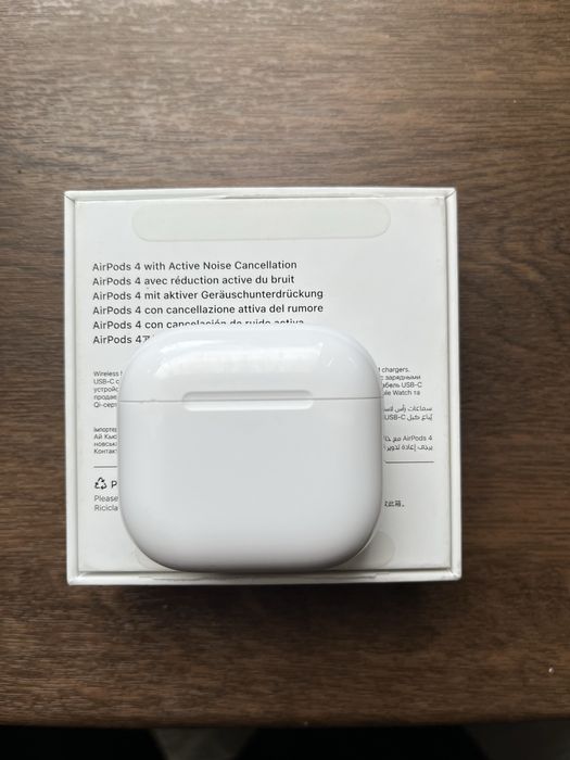 AirPods 4 Active Noise Cancellation