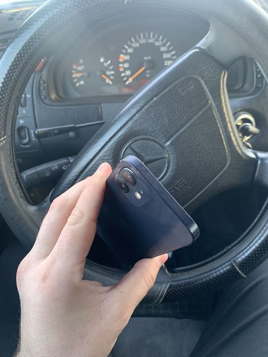 Продается 12 айфон