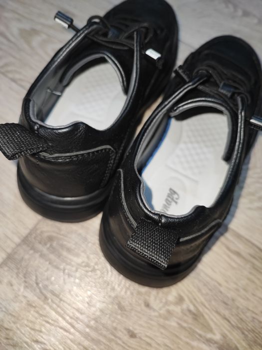 Продам ботинки на мальчика