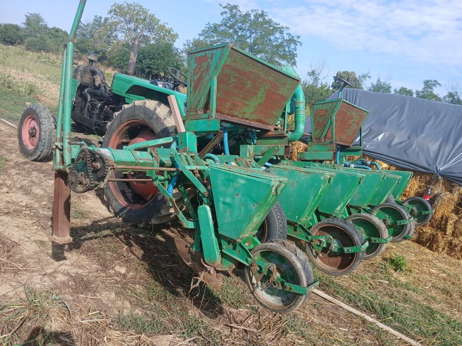 Semanatoare porumb cu fertilizare