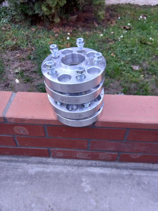 Vând flanșe distanțiere Golf 5