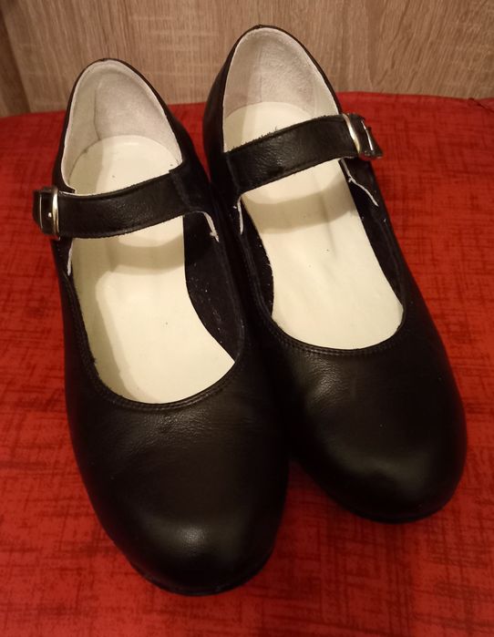 Предлагам нови скарпини