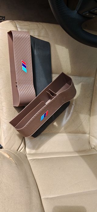 Organizator scaune față