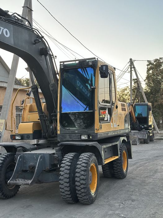 Услуга трактора экскаватора погрузчика