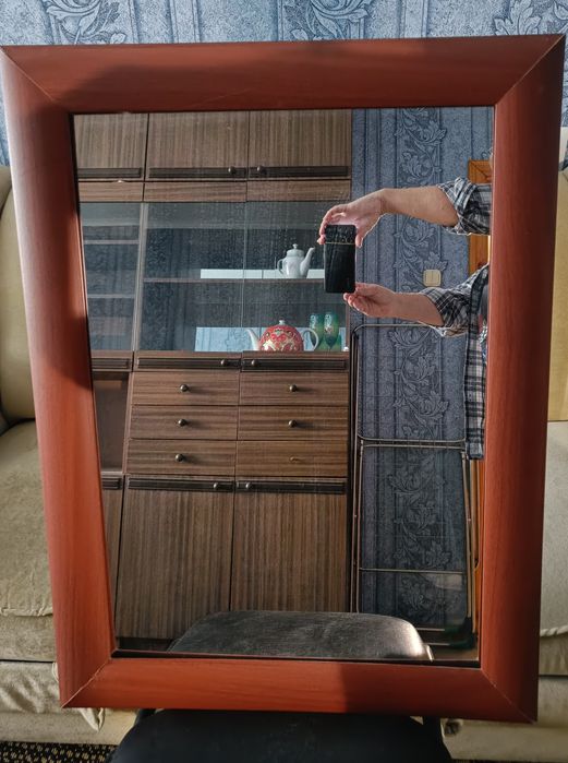 Продам зеркала на стену