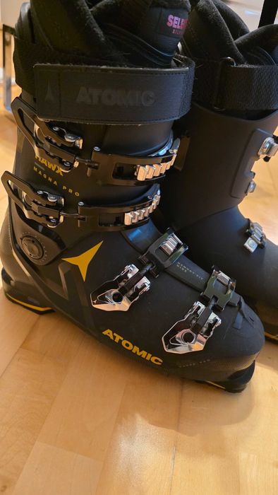 Clăpari Atomic Hawx Magna Pro. Mărimea 29/29,5