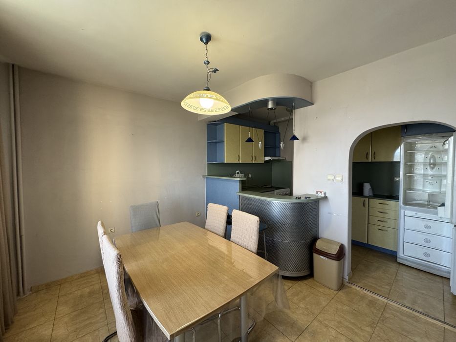 Дава се под наем Тристаен апартамент в Казанлък - 100 кв.м за 306 € - Снимка #1