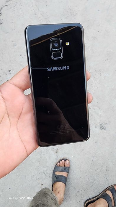 SAMSUNG А8  3/32 сотилади