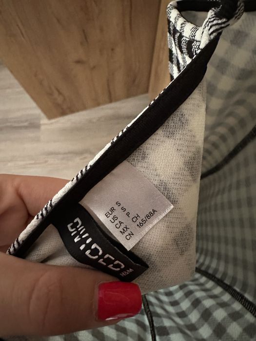 Карирана рокля